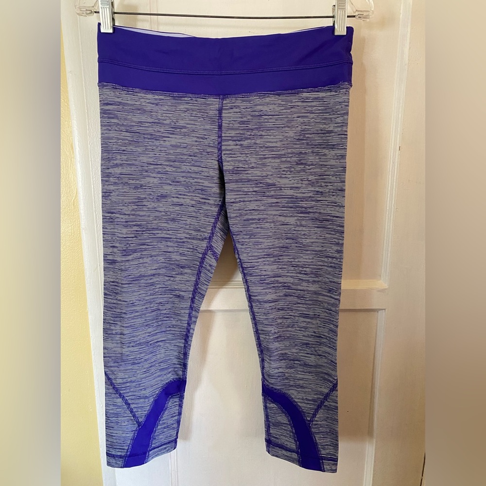 LULULEMON WOMEN'S RUN INSPIRE CROP LEGGINGS SIZE 8 PURPLE STRIPES